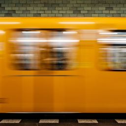 صباحي الناعم في مواجهة تذكرة مترو